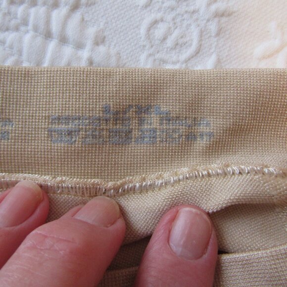 BELLISSIMA Nude Color Long Thigh & Hip Shaper--L/XL/Large--NWOB - Picture 2 of 2